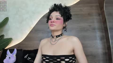 Snapshot of morgan_hill_ chatting on 02.18.25 Morgan online show from 02.18.25