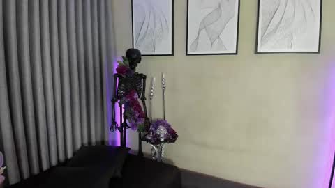 Snapshot of morgan_hill_ chatting on 10.16.25 Morgan online show from 10.16.25