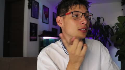   online show from 02.02.25