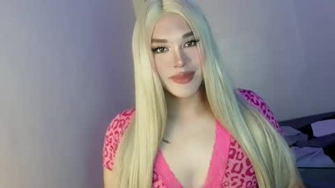 Ms. Morgana online show from 05.10.26