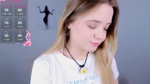 Mary3 online show from 11.14.25