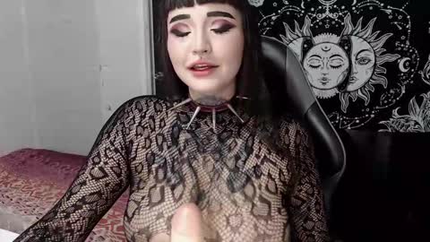 Morgan Moon online show from 11.12.25