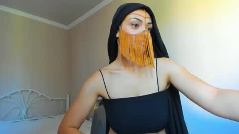 Medina online show from 07.10.26