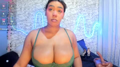 Snapshot of morochaa_fire chatting on 04.11.26 Morocha online show from 04.11.26