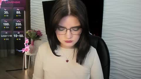 Snapshot of morygirl chatting on 09.21.25 mori online show from 09.21.25