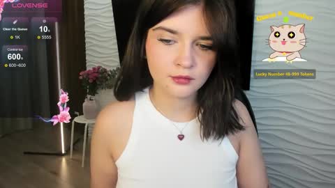 Snapshot of morygirl chatting on 09.23.25 mori online show from 09.23.25