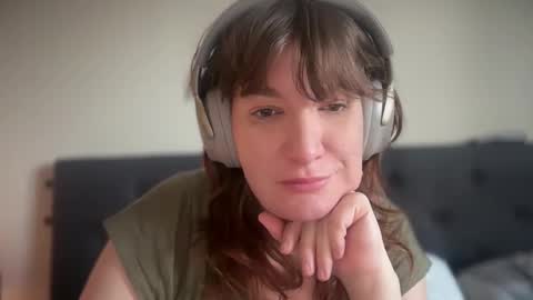 Mossy Mommy online show from 03.26.26