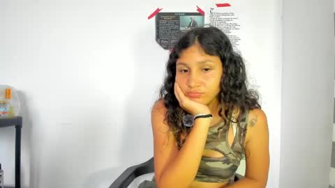 Snapshot of motasandcalis chatting on 05.07.26 Mollys online show from 05.07.26