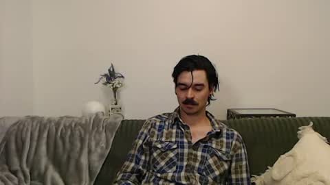 Snapshot of moustachematt chatting on 06.30.26 moustachematt online show from 06.30.26