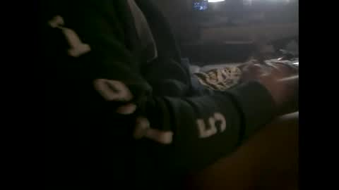 Snapshot of mowgli1977 chatting on 11.16.25 mowgli1977 online show from 11.16.25