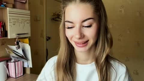 Stella online show from 04.15.26