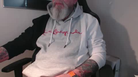 mr_boombastic2021 online show from 04.04.26