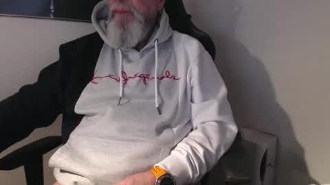 mr_boombastic2021 online show from 04.10.26