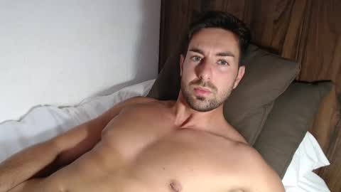 Snapshot of mr_canarias chatting on 04.05.26 Mr Canarias online show from 04.05.26