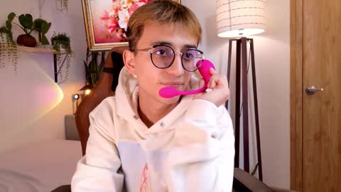 Mr Evans online show from 01.05.26