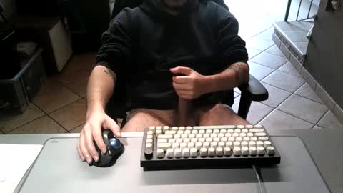 Snapshot of mr_kaa chatting on 04.14.26 mr_kaa online show from 04.14.26