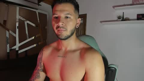 Snapshot of mr_mikee_ chatting on 03.08.25 MIKEE online show from 03.08.25