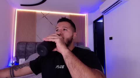 MIKEE online show from 04.17.26