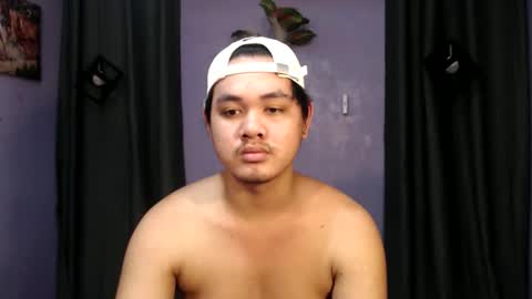 mr_olivercummerx online show from 11.28.25