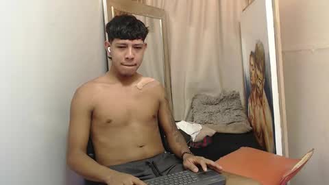 Snapshot of mr_stiven_ chatting on 11.29.25 mr_stiven_ online show from 11.29.25