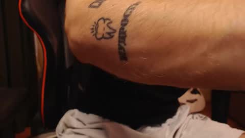 Snapshot of mrbeautifuleyes chatting on 12.03.25 mrbeautifuleyes online show from 12.03.25