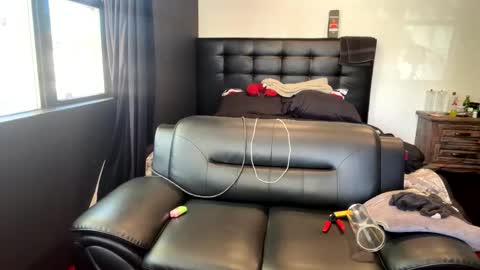 MrBigDThomas online show from 03.29.26