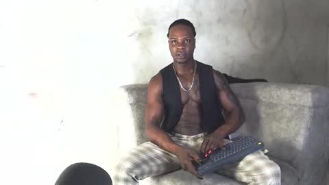 Snapshot of mrbyronstallion chatting on 10.13.25 byron online show from 10.13.25