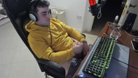 Snapshot of mrclean_97 chatting on 02.05.25 GoodBoy online show from 02.05.25