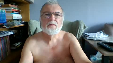Snapshot of mrcloseup chatting on 05.31.26 mrcloseup online show from 05.31.26