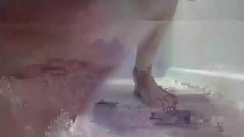 Snapshot of mrdee684945 chatting on 12.21.25 mrdee684945 online show from 12.21.25