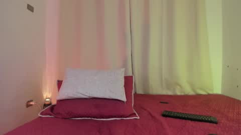 Snapshot of mrhot_night chatting on 09.26.25 Bastian online show from 09.26.25