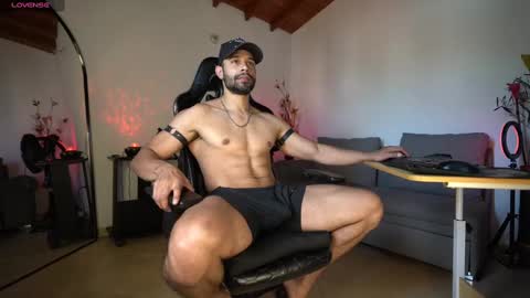 Luis    Instagram   online show from 01.28.25