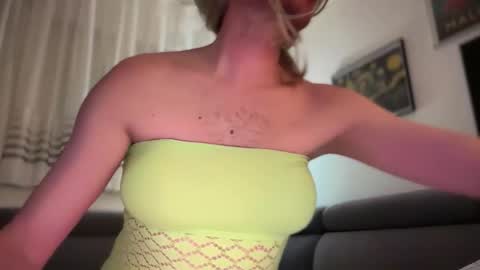 TaleOfLaura online show from 04.09.26