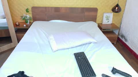 mrs_buttocks online show from 01.08.25