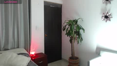 Snapshot of mrs_deborah chatting on 09.12.25 mrs_deborah online show from 09.12.25