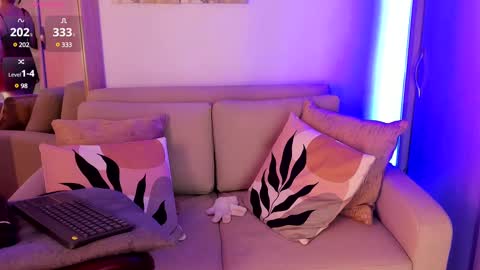 Griseld   online show from 02.23.25