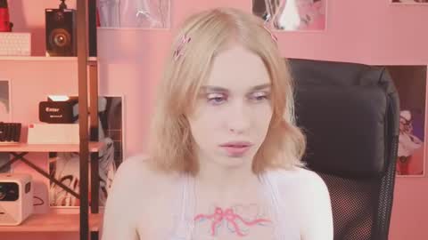 Snapshot of mrs_mills chatting on 10.03.25 Barbie online show from 10.03.25