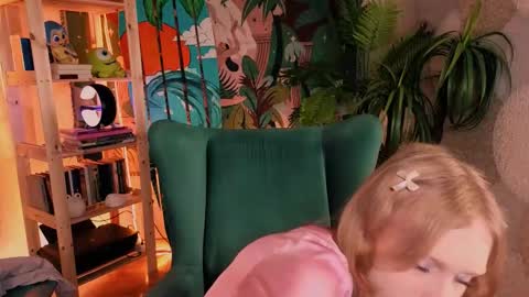 Snapshot of mrs_mills chatting on 10.23.25 Barbie online show from 10.23.25