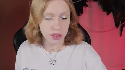 Snapshot of mrs_mills chatting on 11.02.25 Barbie online show from 11.02.25