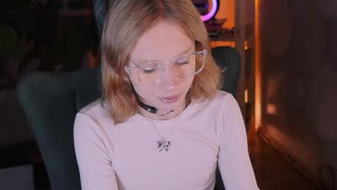 Snapshot of mrs_mills chatting on 11.12.25 Barbie online show from 11.12.25