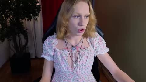 Snapshot of mrs_mills chatting on 11.21.25 Barbie online show from 11.21.25