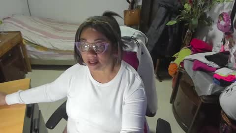 mrs_mommy online show from 03.10.25