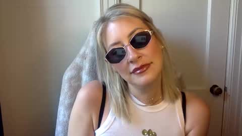 MrsPrissXO online show from 05.04.26
