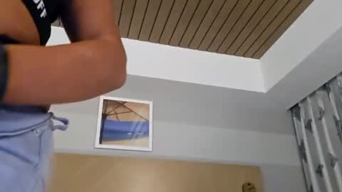 Snapshot of mrz_jon3z chatting on 09.19.25 Jon3z online show from 09.19.25