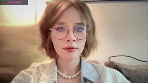 Snapshot of ms_christiana chatting on 11.17.25 ms_christiana online show from 11.17.25