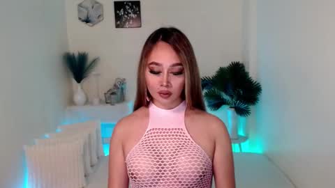 Snapshot of ms_lhaydeebunny chatting on 09.18.25 Evon online show from 09.18.25