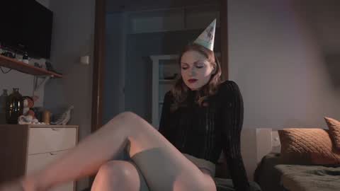 Snapshot of ms_lorelei chatting on 01.07.25 Lore online show from 01.07.25