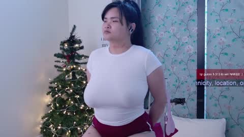 Snapshot of ms_mochii chatting on 01.16.25 R o r i SnapChat heyroriv2 wednesday - sunday Noon oclock mountain - 5pm mountain online show from 01.16.25