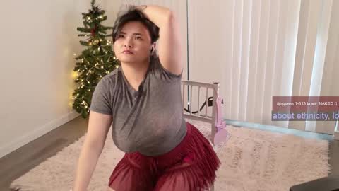 Snapshot of ms_mochii chatting on 02.26.25 R o r i SnapChat heyroriv2 wednesday - sunday Noon oclock mountain - 5pm mountain online show from 02.26.25