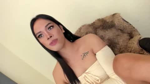 Snapshot of ms_selenaxx chatting on 01.18.25 selena online show from 01.18.25